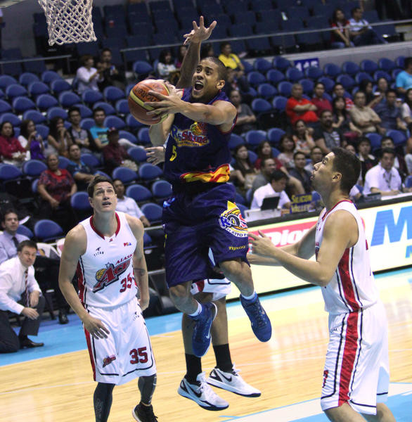 Cruz keys Rain or Shine win over Alaska Arab News